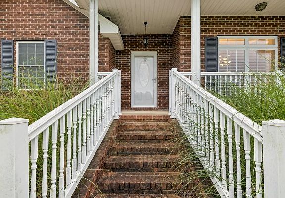 5th image of 112 Kelly Ln
