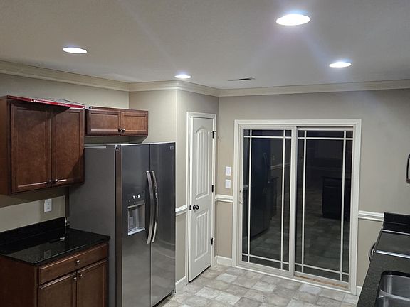 4th image of 354 Robin Helton Dr