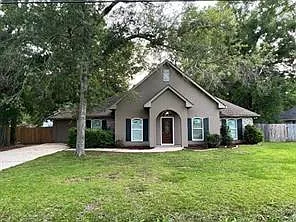 64 Helen Dr — Photo 1