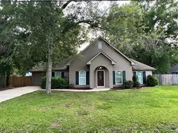 64 Helen Dr, Madisonville, LA 70447