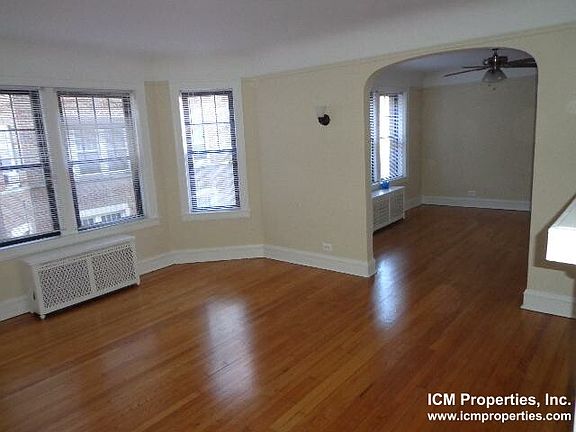 3rd image of 2613 W Berwyn Ave #2615-1A