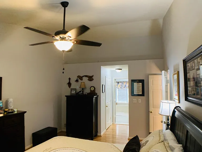 8604 Oak Chase Cir — Photo 31
