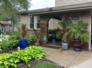 15277 V St, Omaha, NE 68137