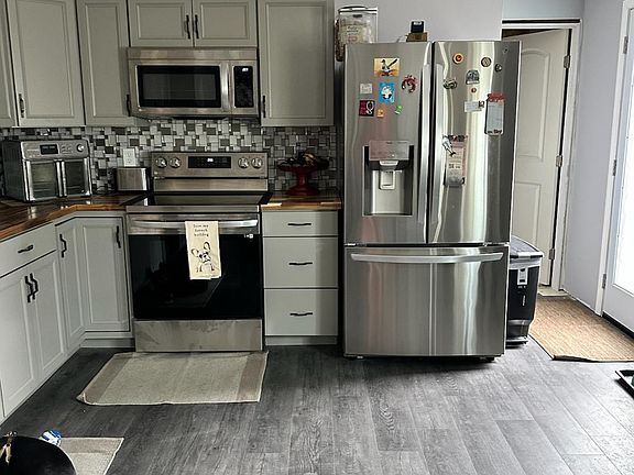 5th image of 10201 N 99TH Avenue #32A