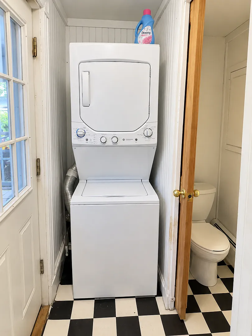 2 Elm Unit A — Photo 2