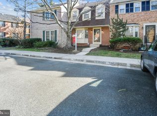 2746 Carter Farm Ct, Alexandria, VA 22306
