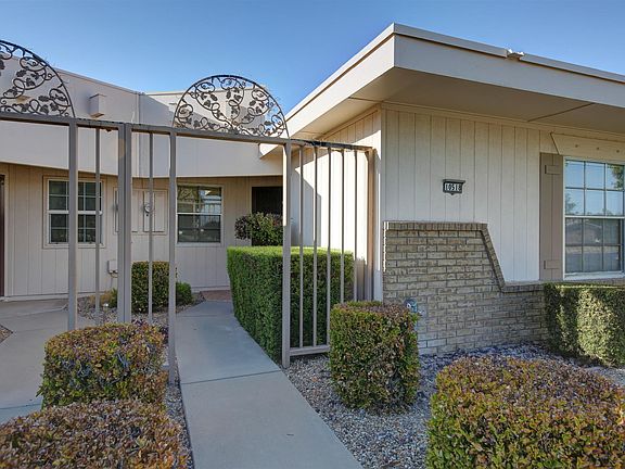 2nd image of 10518 W Palmeras Dr