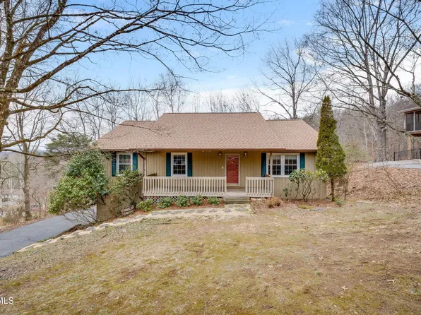 2809 Oakcliff Ct, Johnson City, TN 37601