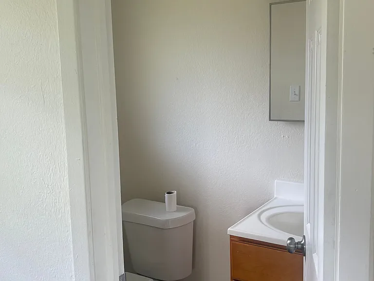 6744 Sumrall Dr — Photo 9