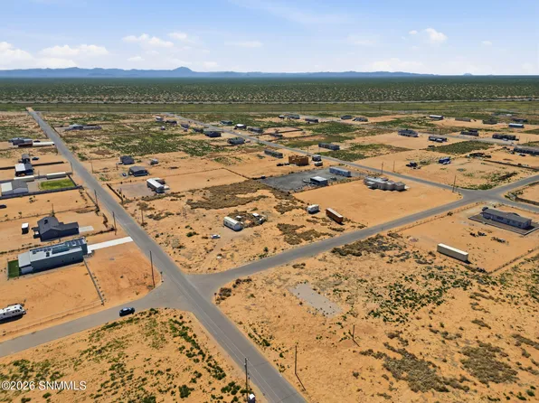 1400 Thar Desert Dr, Chaparral, NM 88081