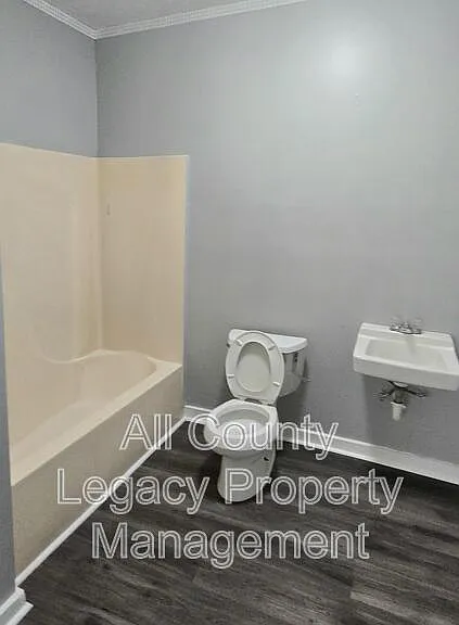 31 Ivy St #A — Photo 5