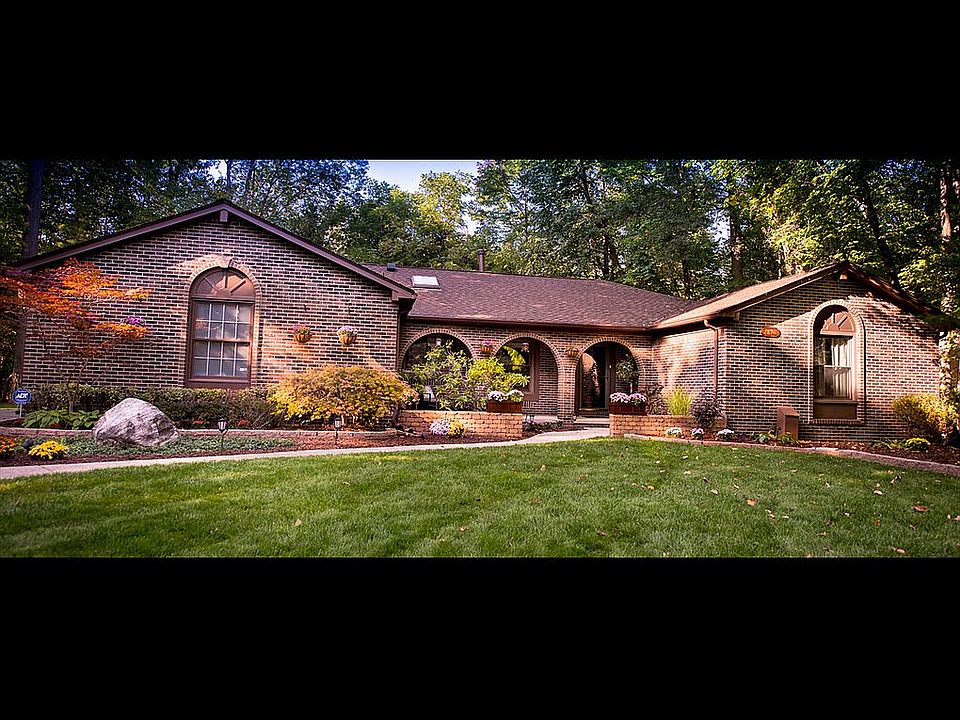 1st image of 28911 Coventry Ct