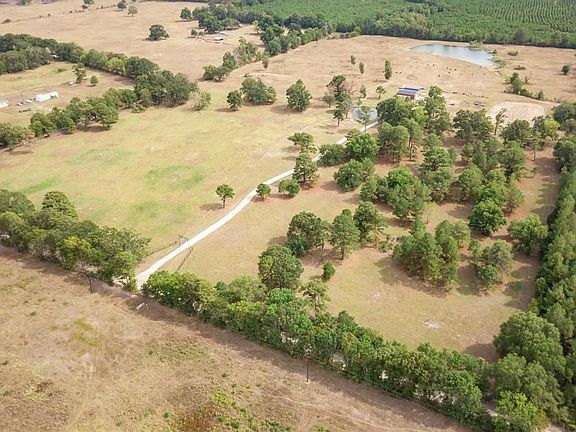 2nd image of 2311 County Road 2232