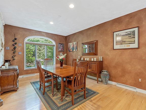 4th image of 939 Gillen Dr