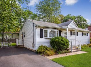 35 Winthrop Pl, Hazlet, NJ 07730