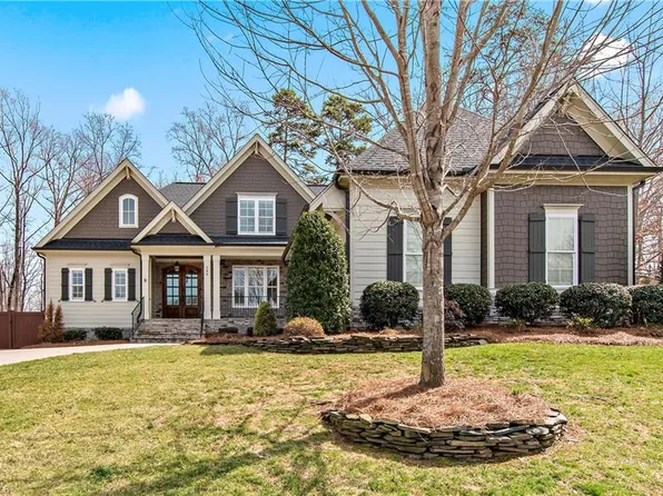 260 Surrey Path Ct, Winston Salem, NC 27104