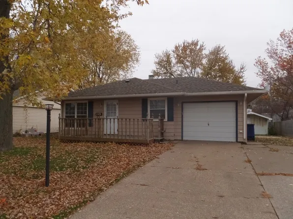 3016 9th St, East Moline, IL 61244
