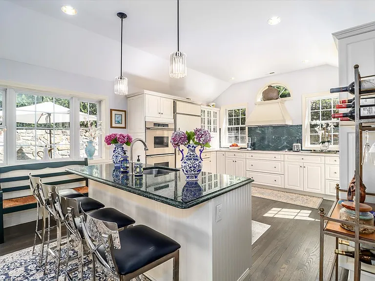 51 S Lake Shore Dr — Photo 20