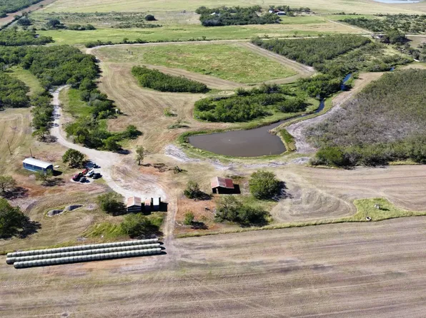 1775 county road 405, Karnes City, TX 78118