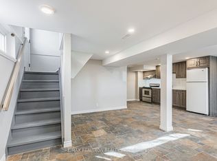 72 B Dunning Ave, Aurora, ON L4G 1A3