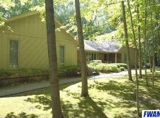 10430 Oaktree Rd, Fort Wayne, IN 46845