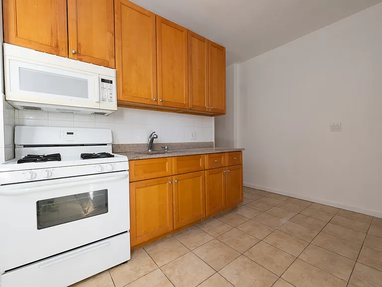 174 Canal St #21 — Photo 4