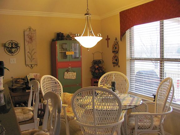 5th image of 3504 Fox Hollow Ln