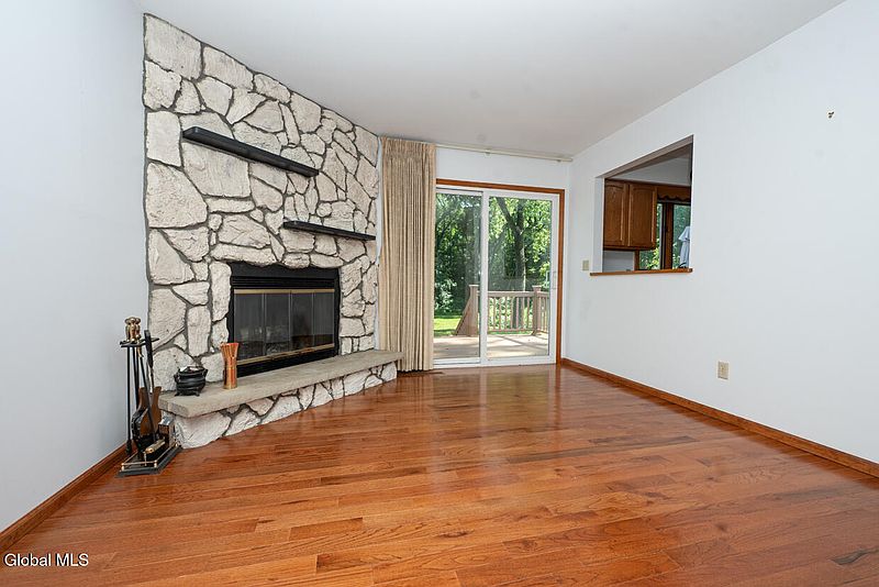 3rd image of 73 Velina Drive