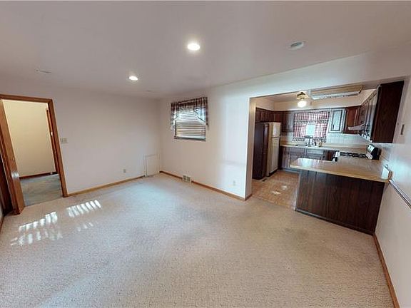 3rd image of 3333 Valewood Dr