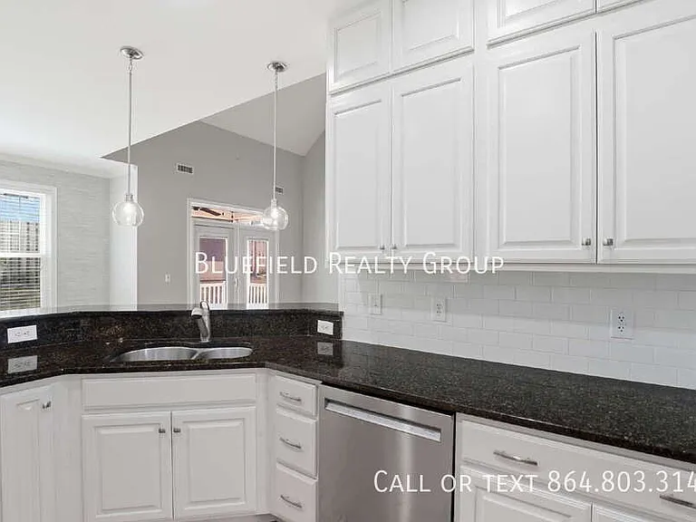 1 Edge Ct #B — Photo 13