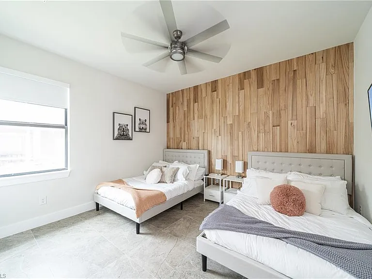 1608 NW 38th Ave — Photo 8