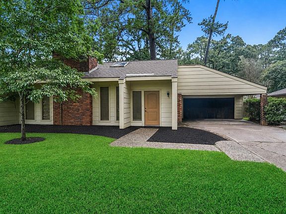 2nd image of 1926 Maple Lakes Dr