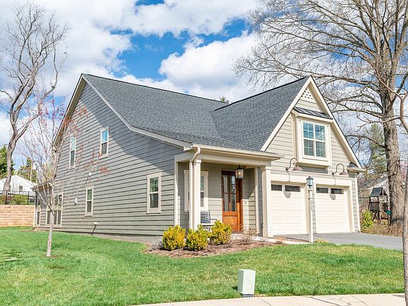 3rd image of 325 Agatha Ridge Ct