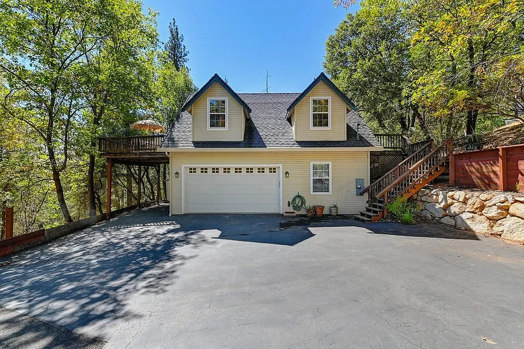 720 Sundance Pl photo 1