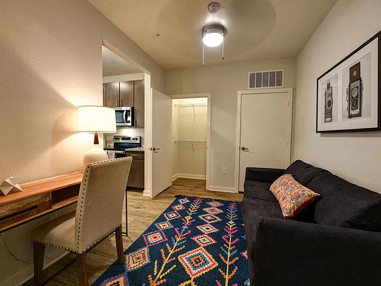 8283 Baymeadows Rd E — Photo 28