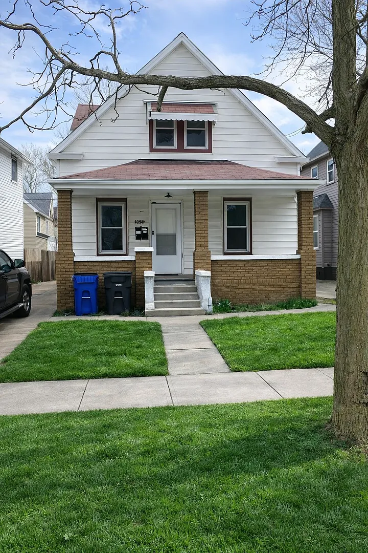 2219 W 103rd St — Photo 1