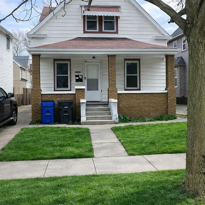 2219 W 103rd St