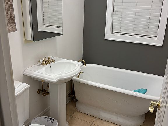 4th image of 4215 N Francisco Ave Unit 2