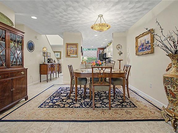4th image of 5 Wake Robin Rd Unit 3004