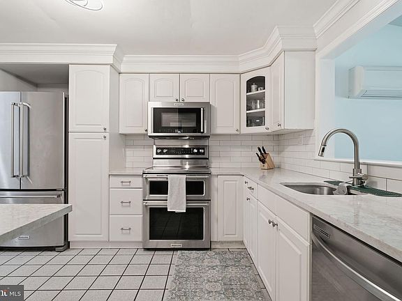 4th image of 321 Almshouse Rd
