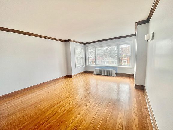 3rd image of 4940 N Mozart St #2