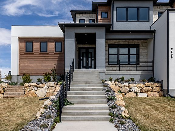 3rd image of 2899 E Lake Dr