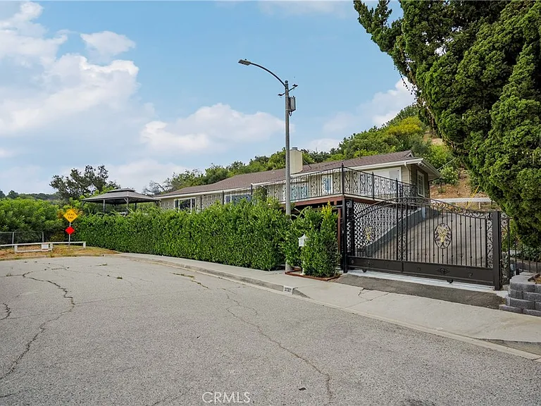3737 Debstone Ave — Photo 10