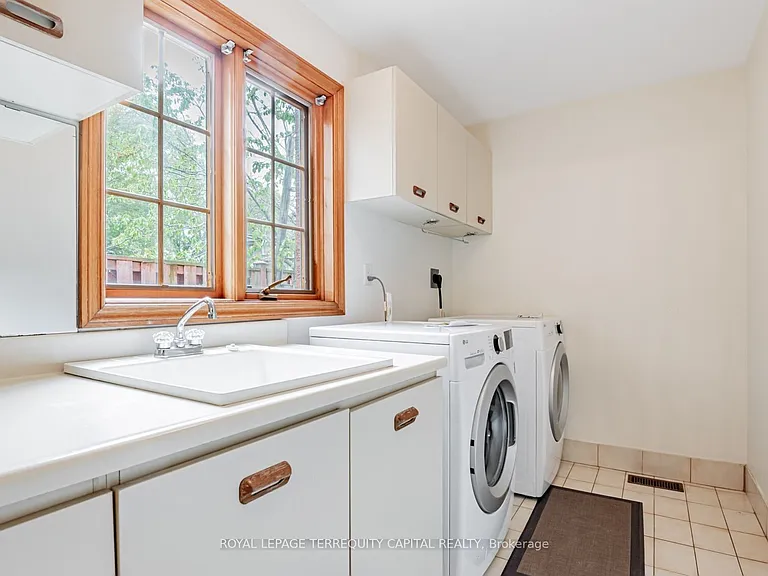 256 Cocksfield Ave #4 — Photo 10