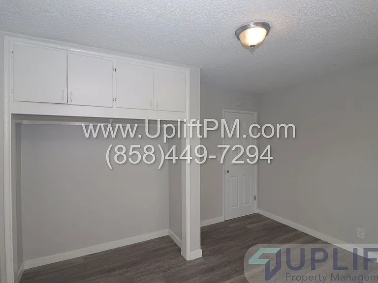 4833 Castle Ave — Photo 22