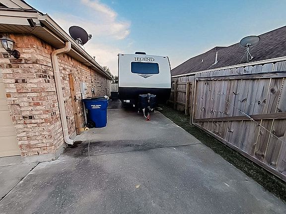 3rd image of 6325 Marble Falls Dr