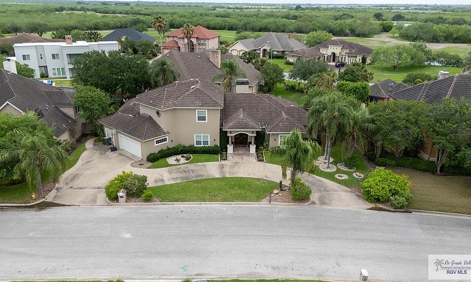 1st image of 3006 Cypress Gdns