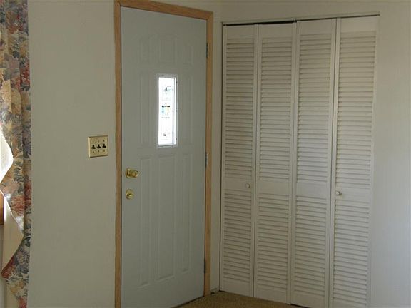 2nd image of 2249 Lido Pl