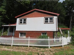957 Hunter Rd, Charleston, WV 25311