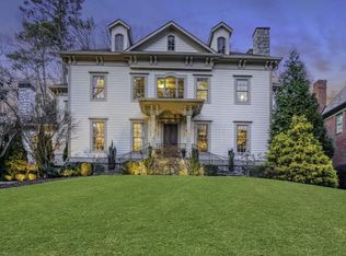 1221 W Wesley Rd NW, Atlanta, GA 30327